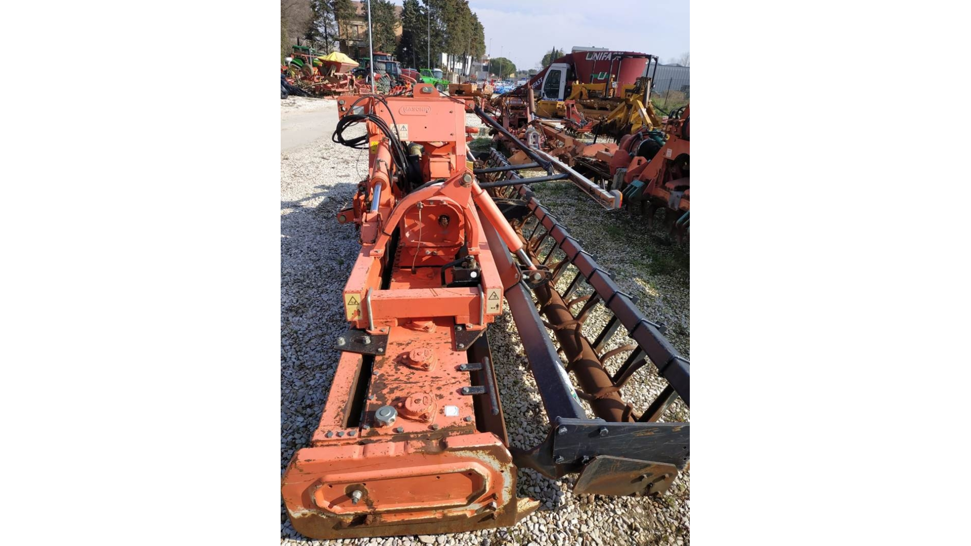 Erpice rotante Maschio Aquila 5000 usato