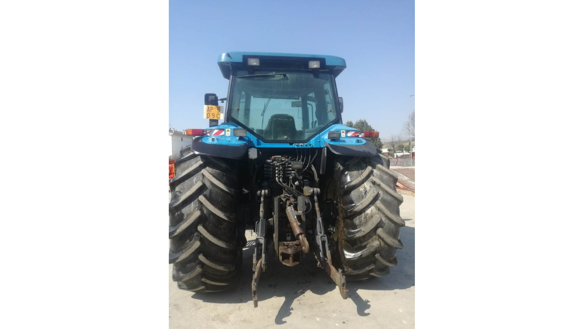 Trattore New Holland 8870 usato