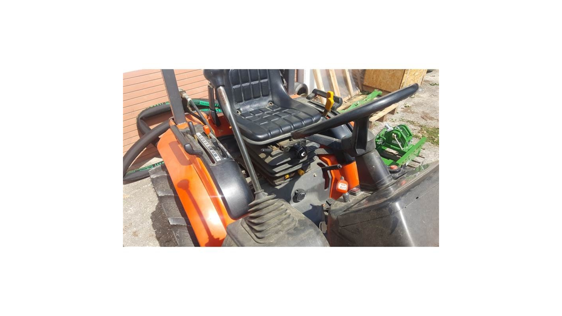 Trattorino Kubota B 2410 HST usato