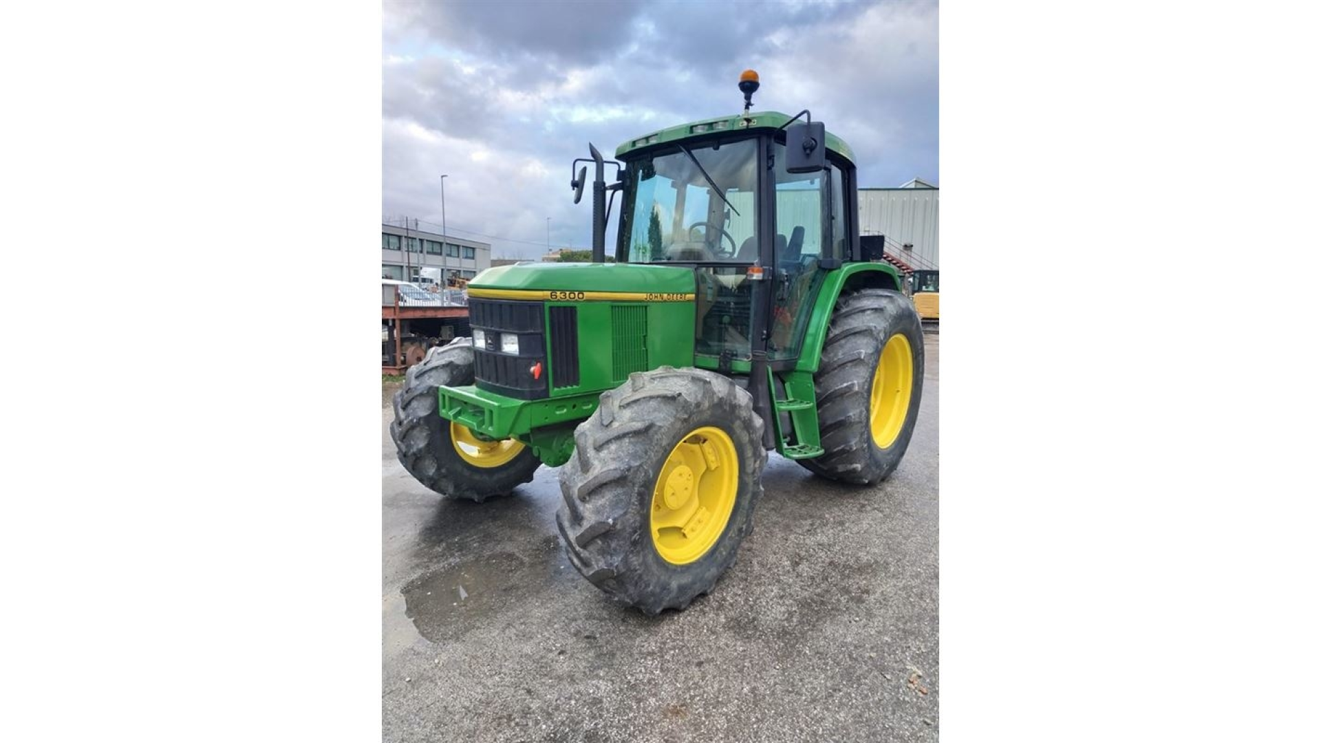 Trattore John Deere 6300 usato