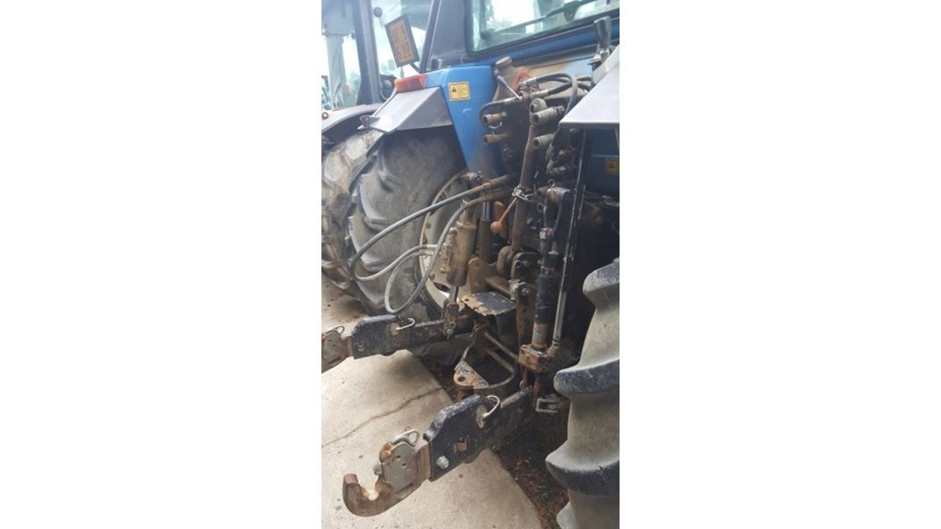 Trattore New Holland 110 90 usato