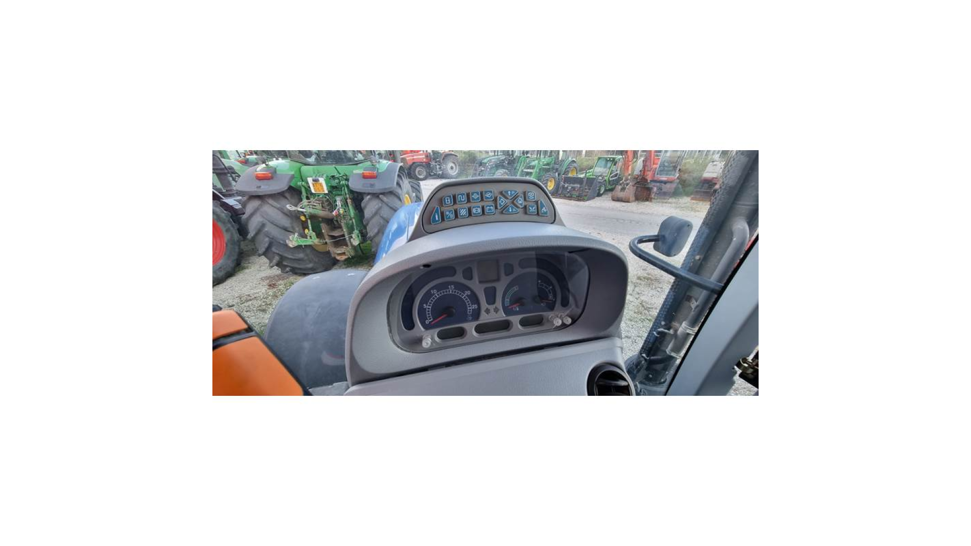 Trattore New Holland T7.210 Power Command usato