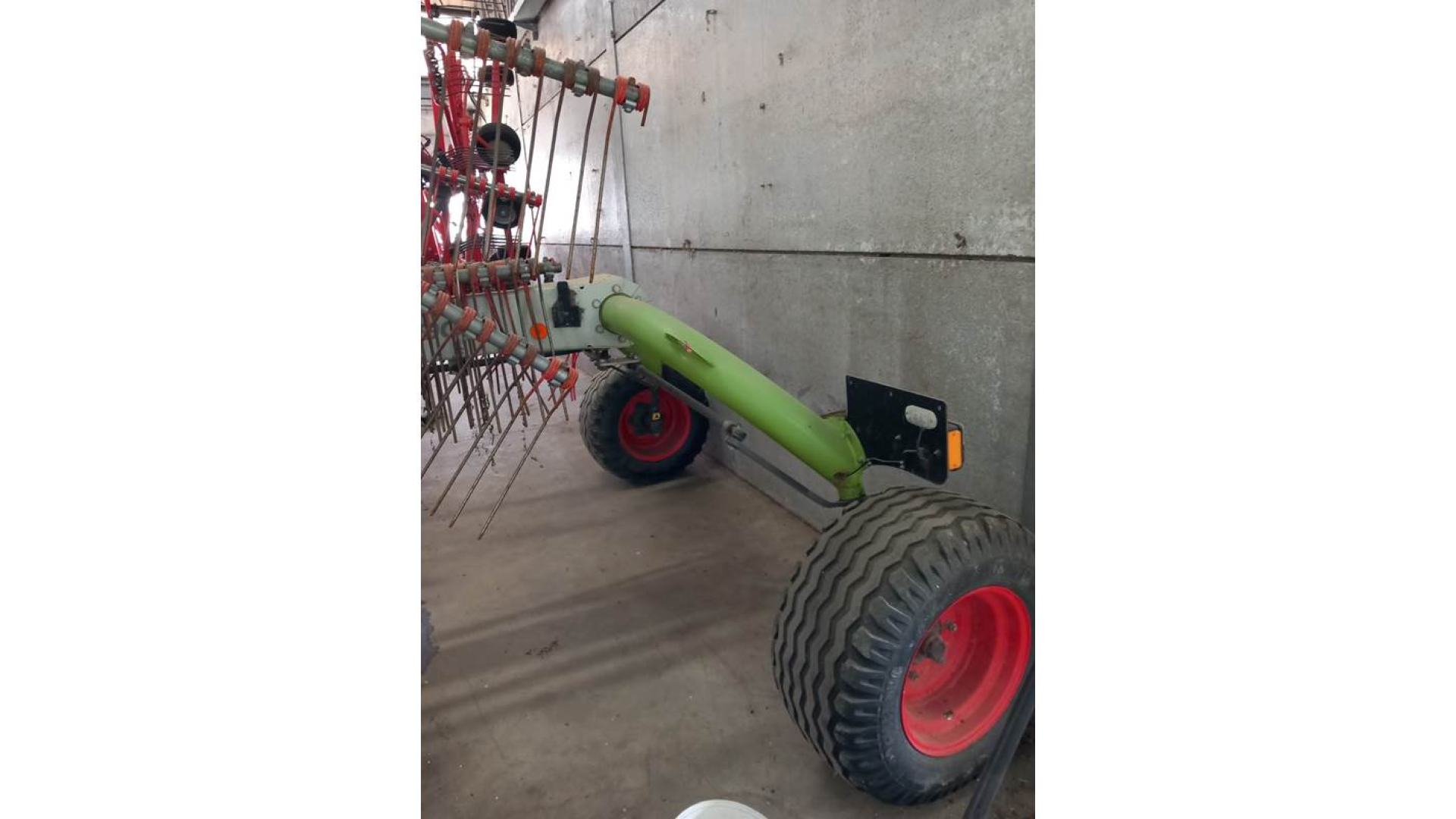 Ranghinatore Claas Liner 2900 usato