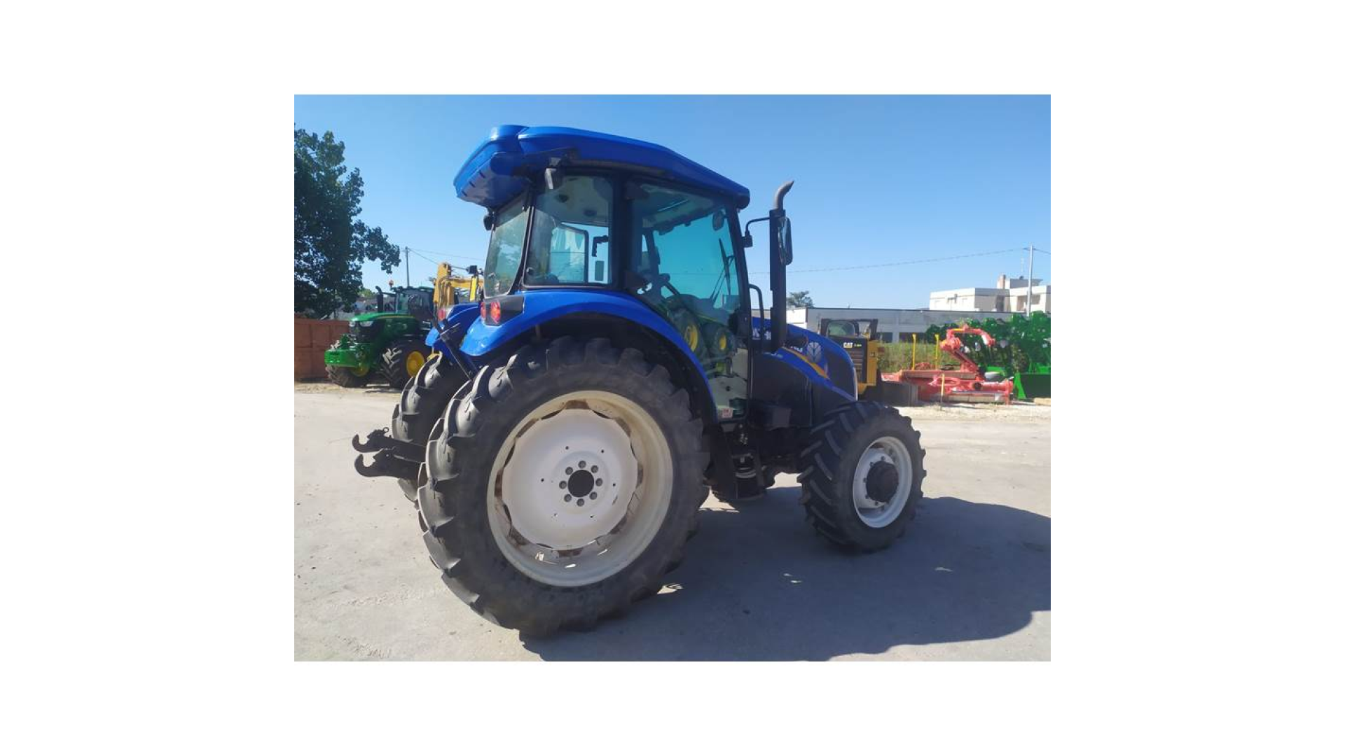 Trattore New Holland TD5.85 usato