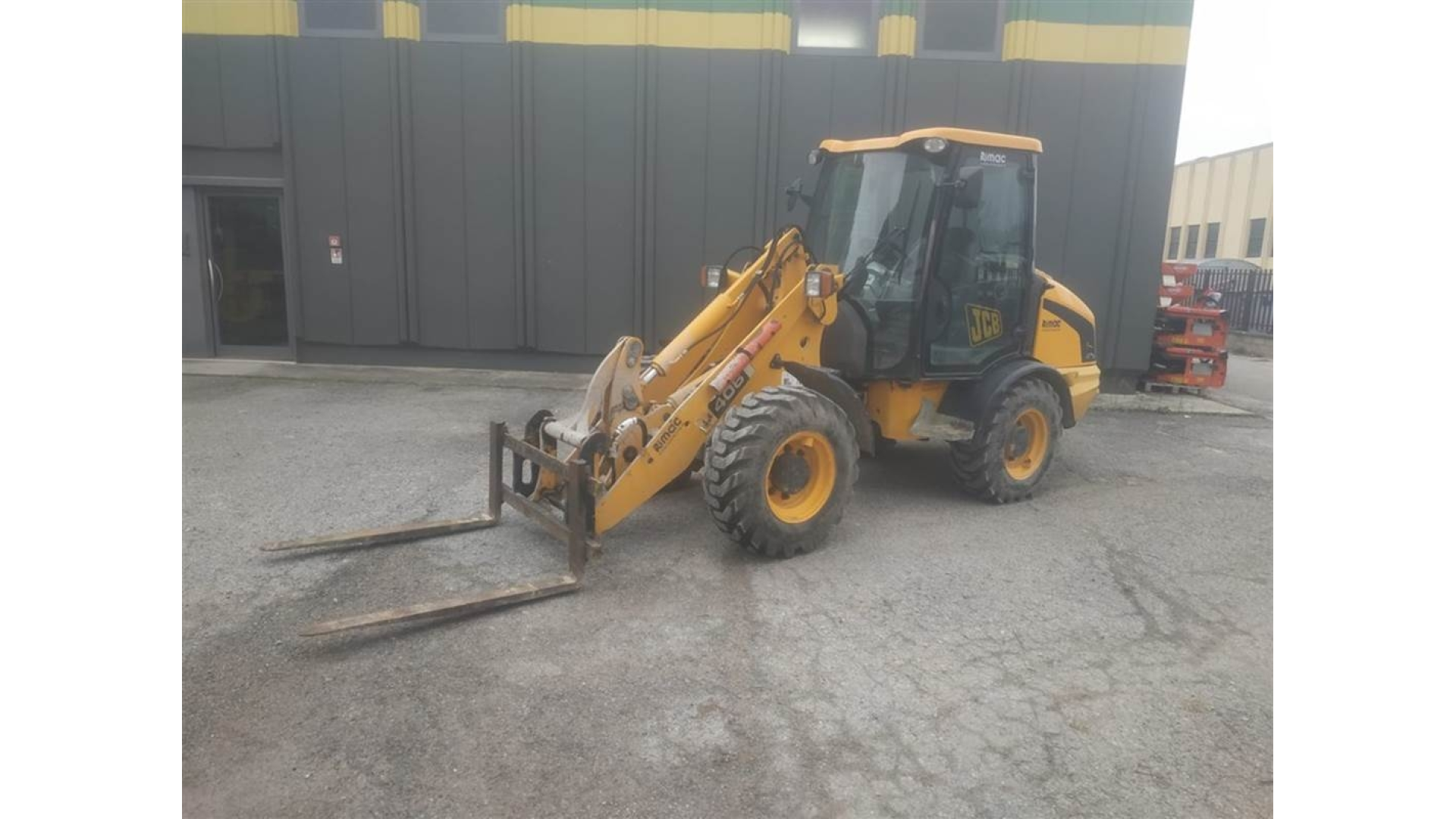 Pala Gommata JCB 406 usata