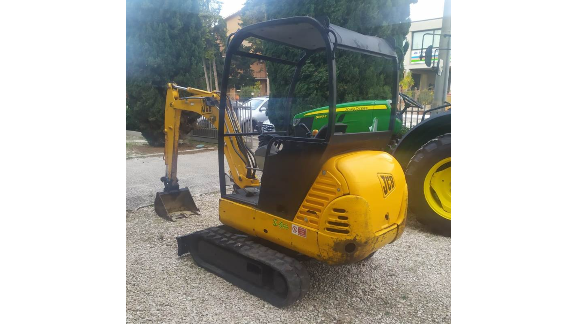 Miniescavatore JCB 8017 usato