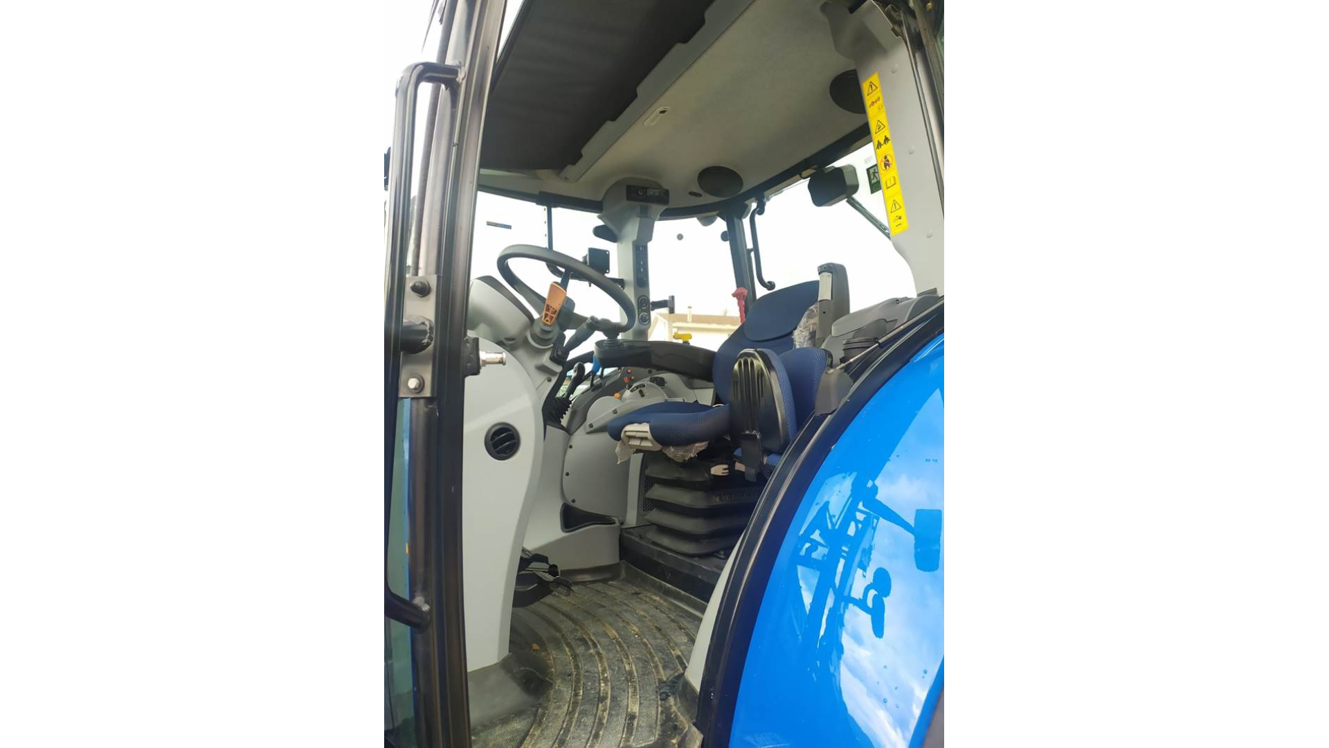 Trattore New Holland T5.120 usato