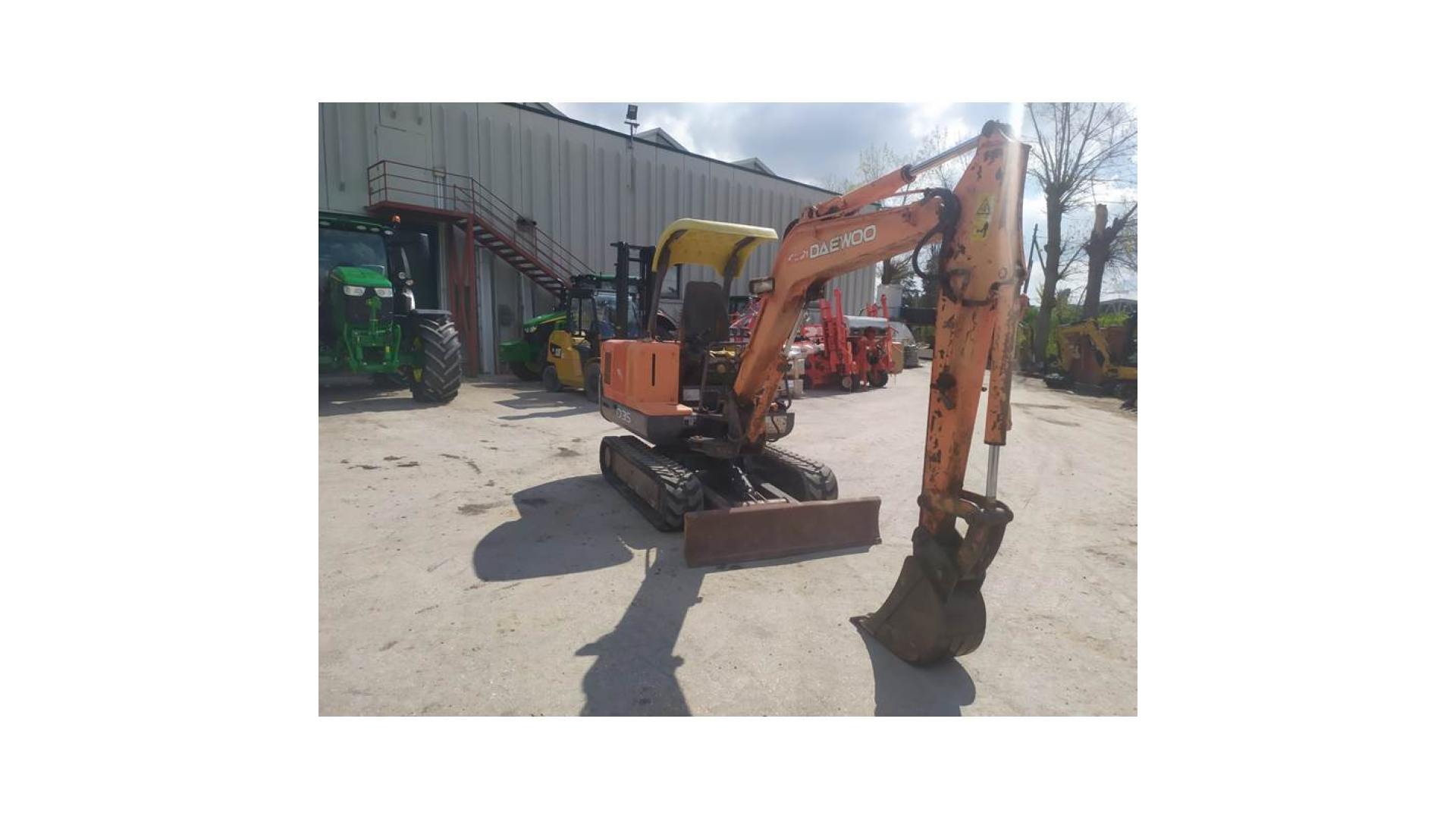 Miniescavatore Daewoo 035 usato