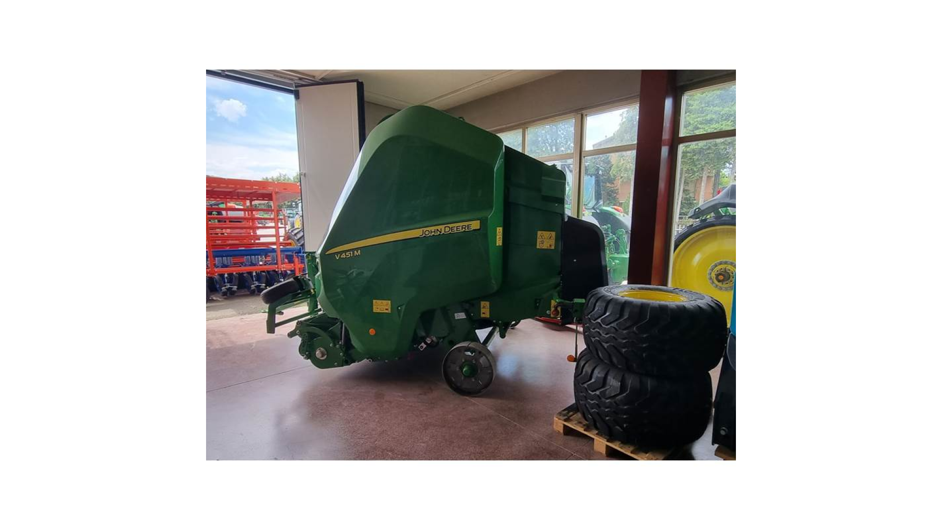 Rotopressa John Deere V451M