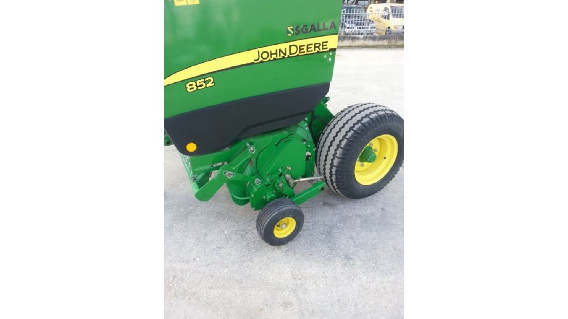 Rotopressa John Deere JD 852 usata