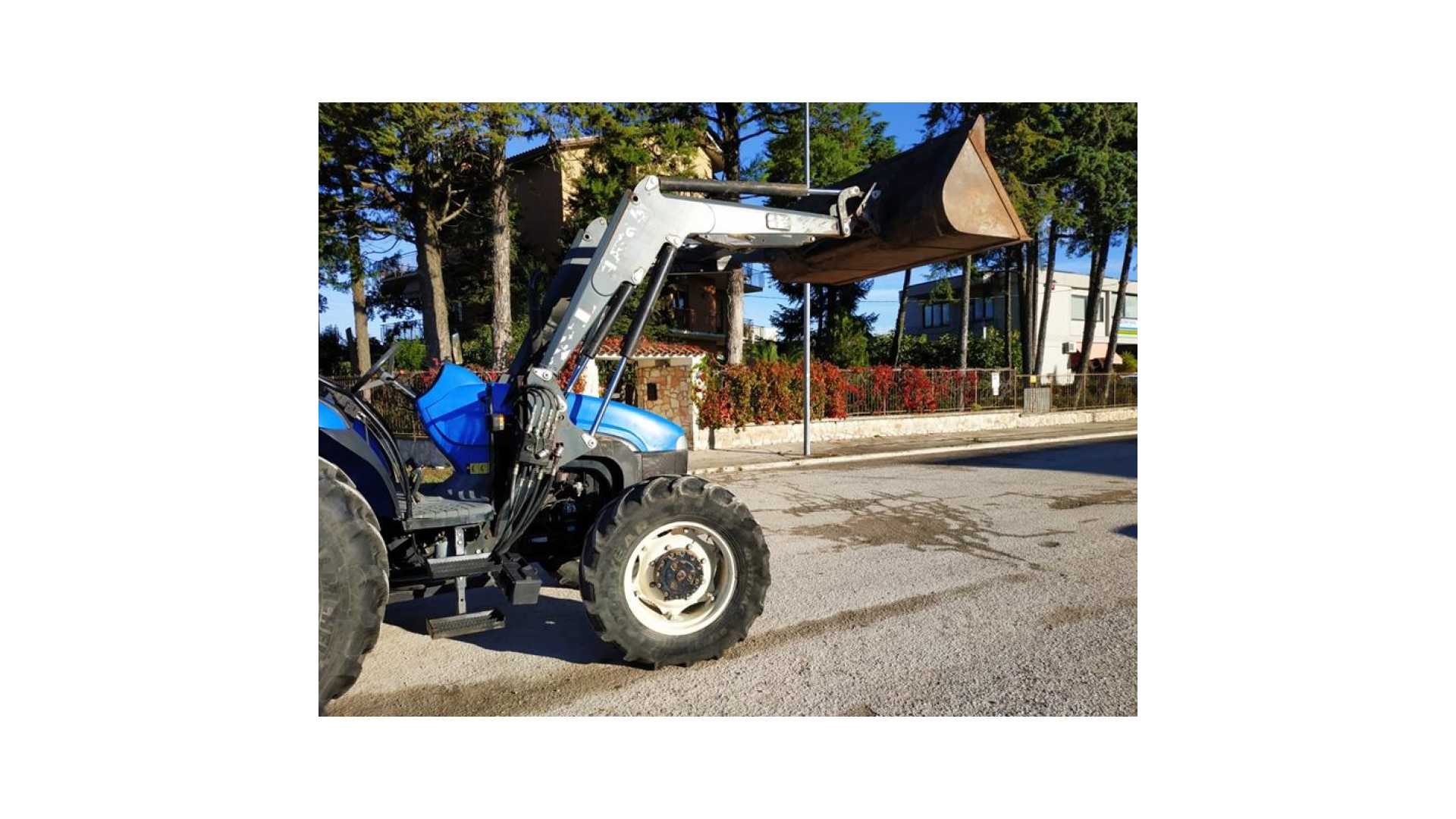 Trattore New Holland TD95D DT usato