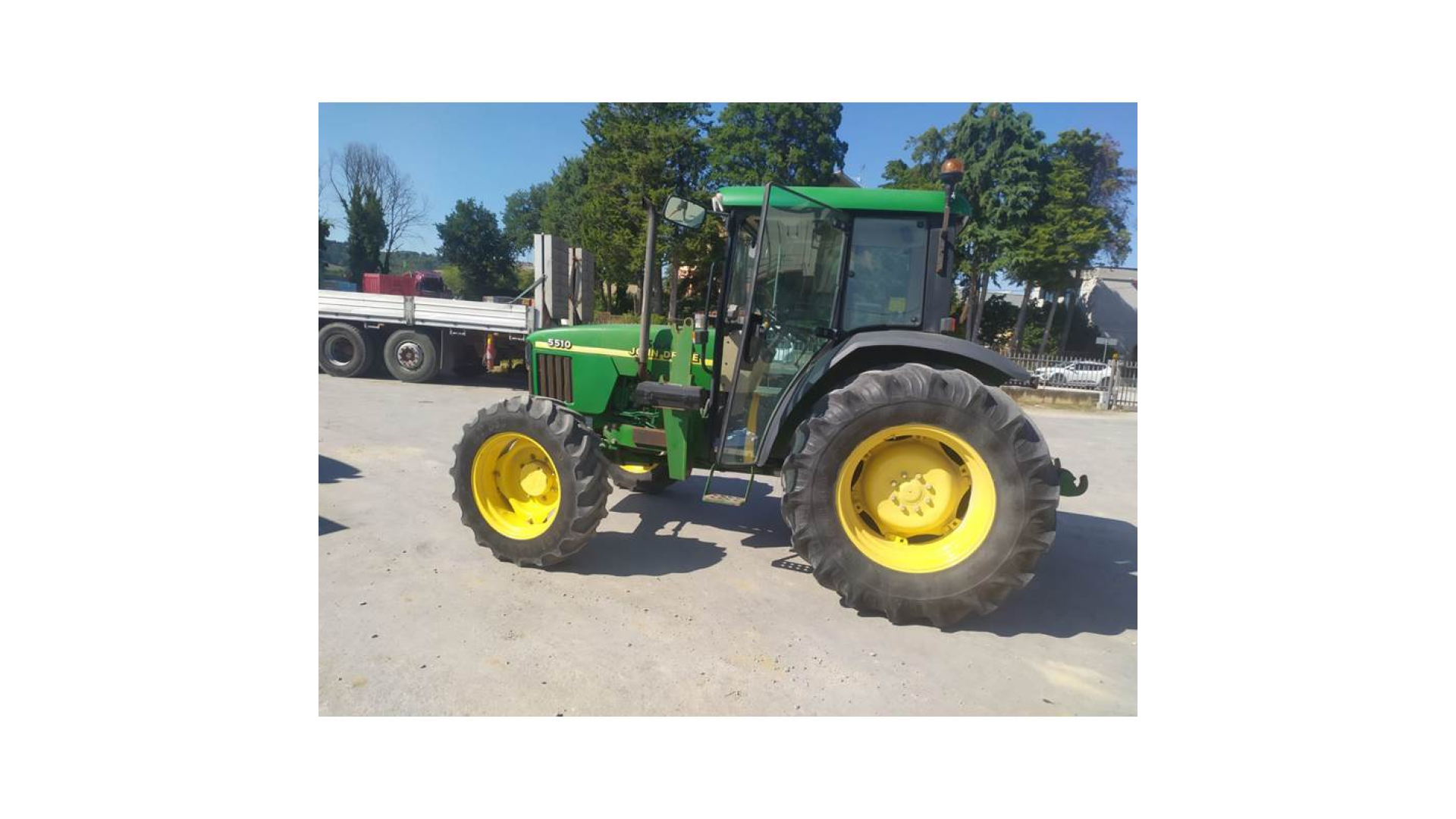 Trattore John Deere 5510 usato