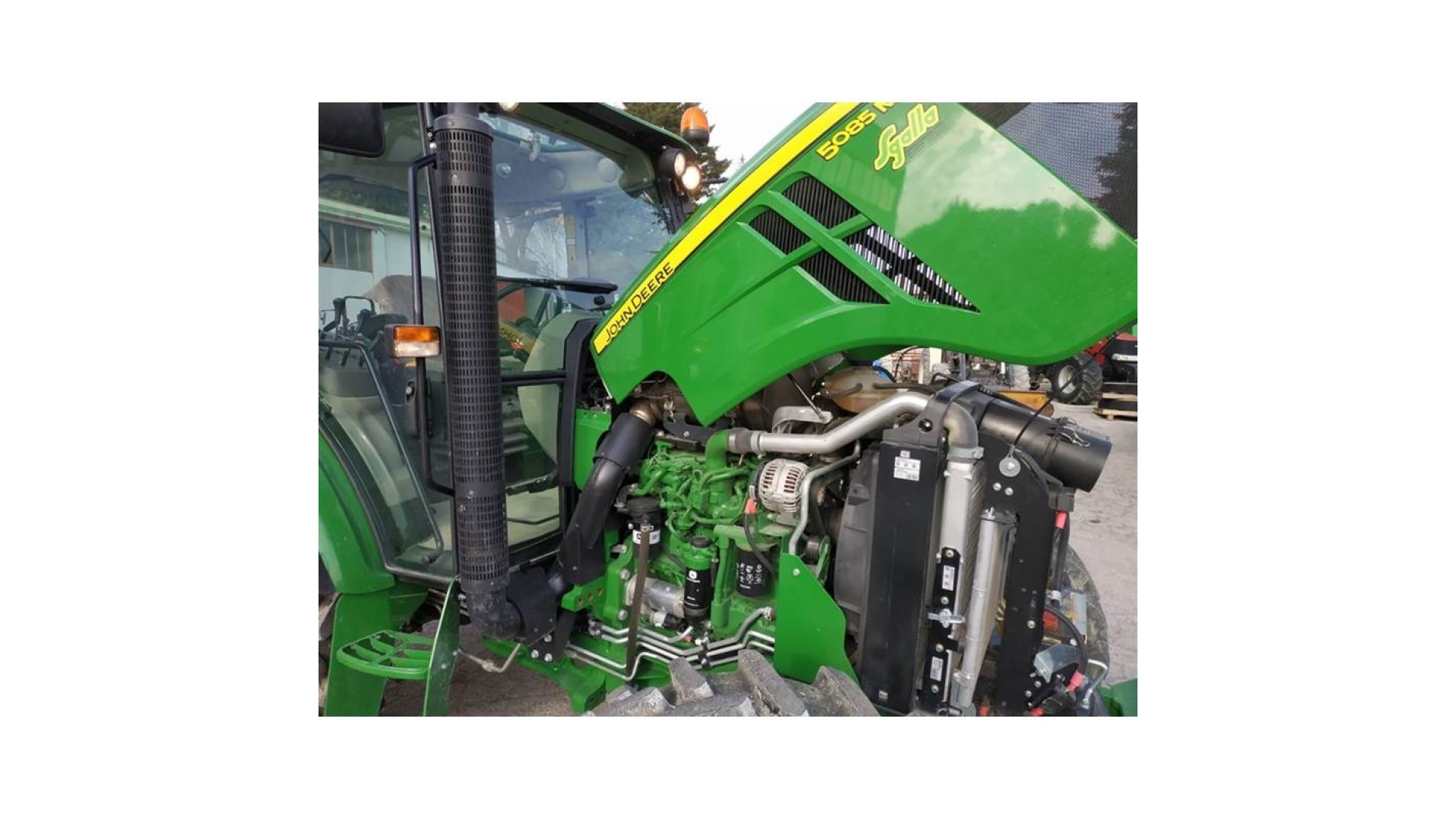 Trattore John Deere 5085 M usato