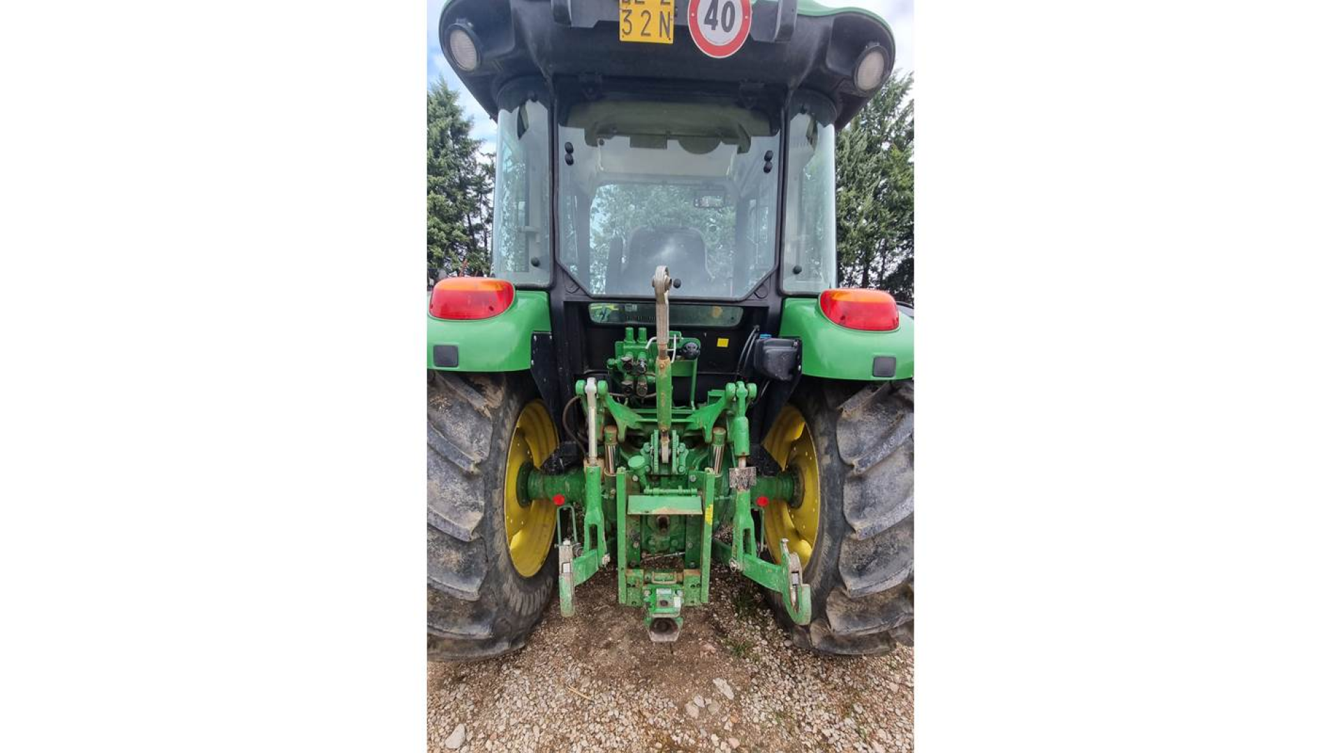 Trattore John Deere 5070M usato in vendita