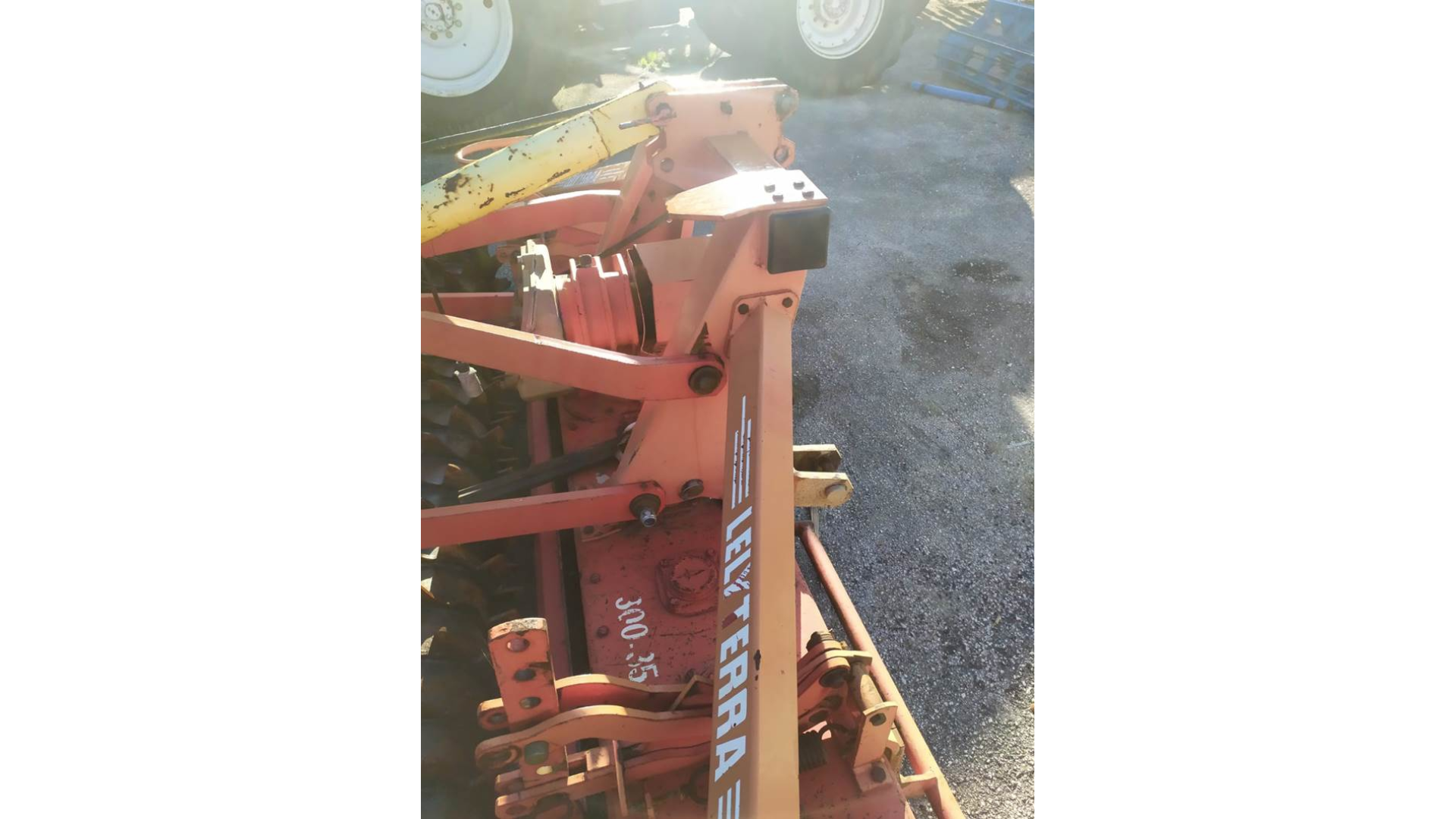 Erpice rotante Lely 300-35 usato