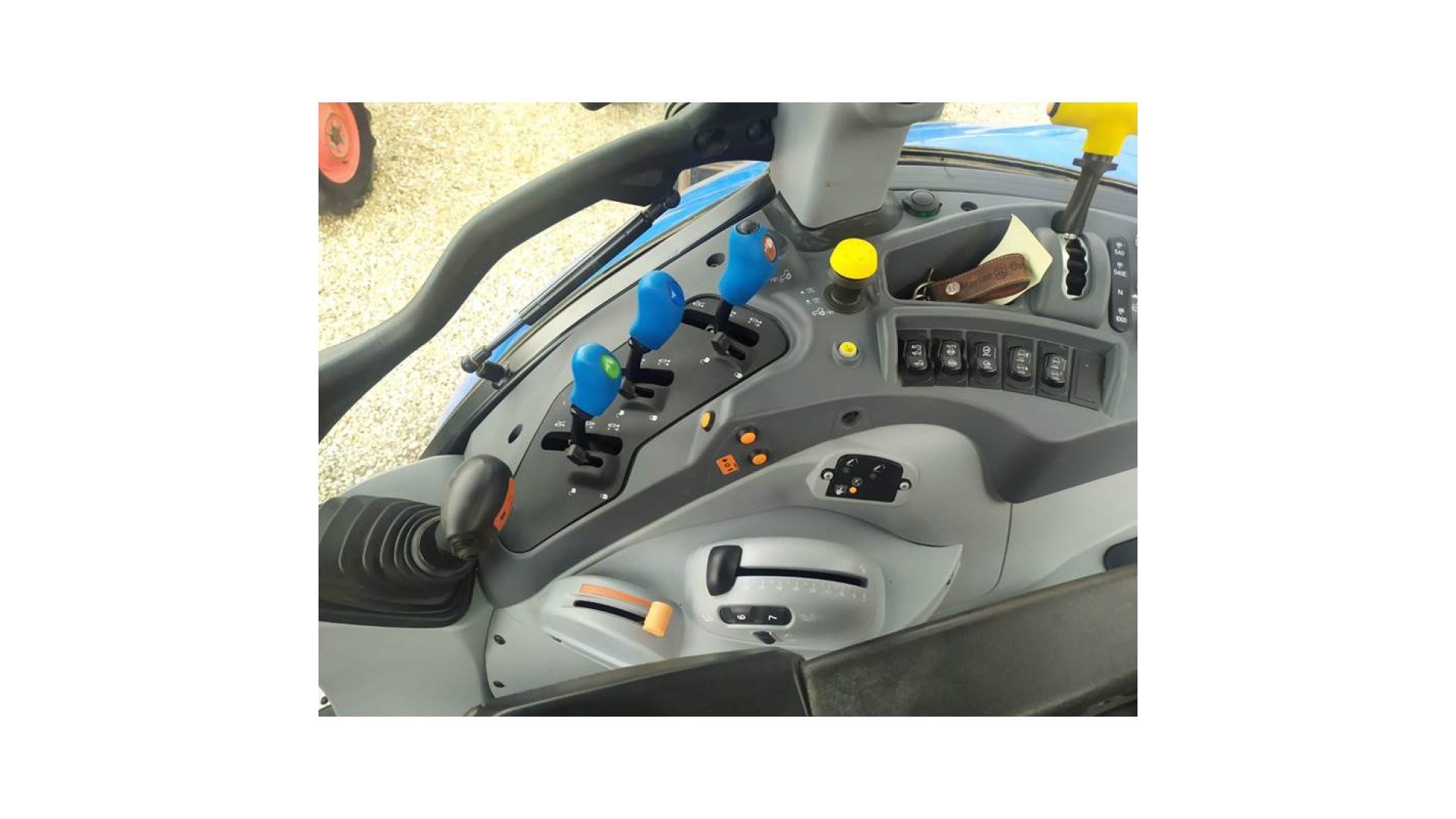 Trattore New Holland T5.120 usato