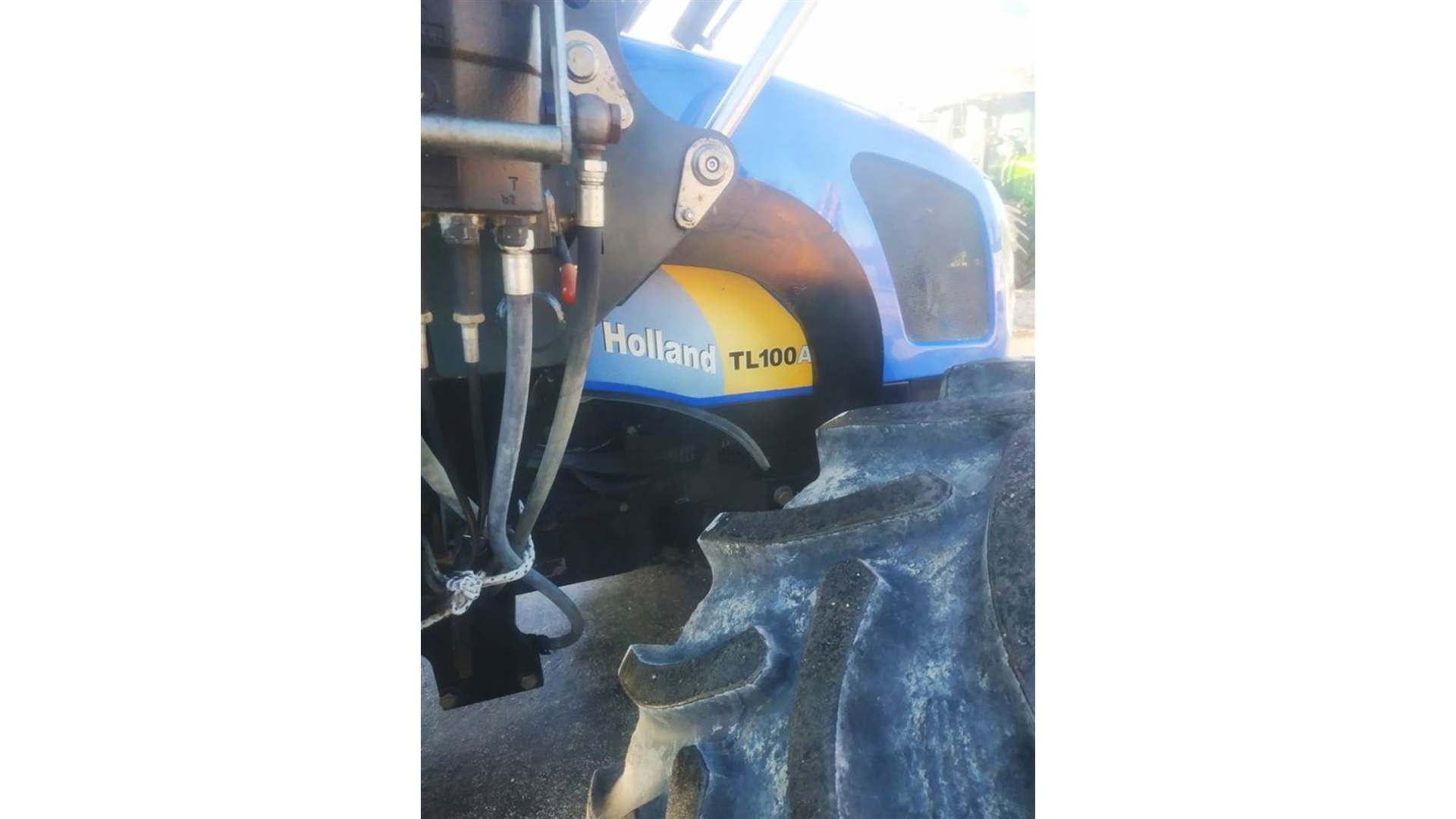 Trattore New Holland TL 100A usato