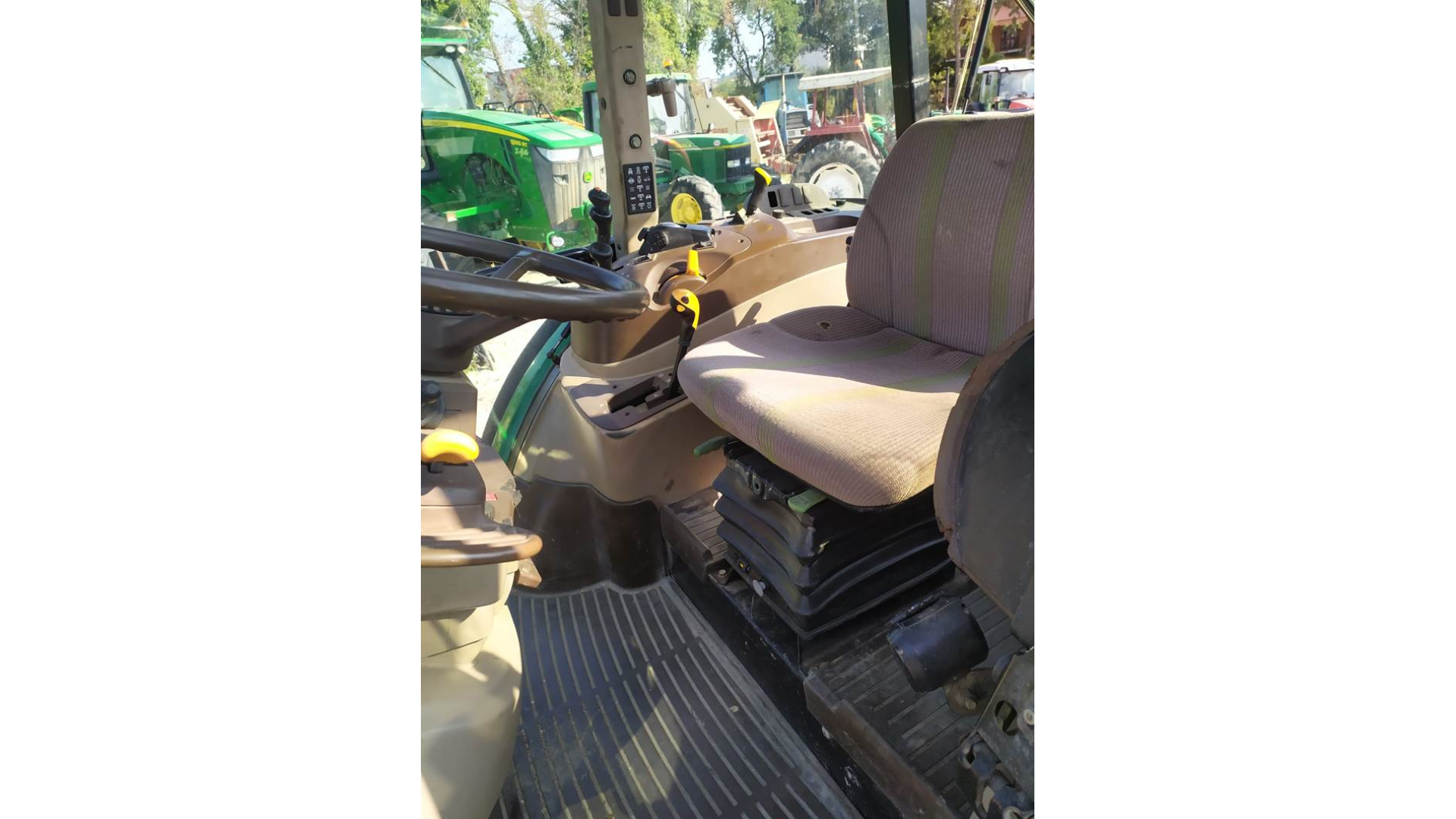 Trattore John Deere 5820 Premium usato