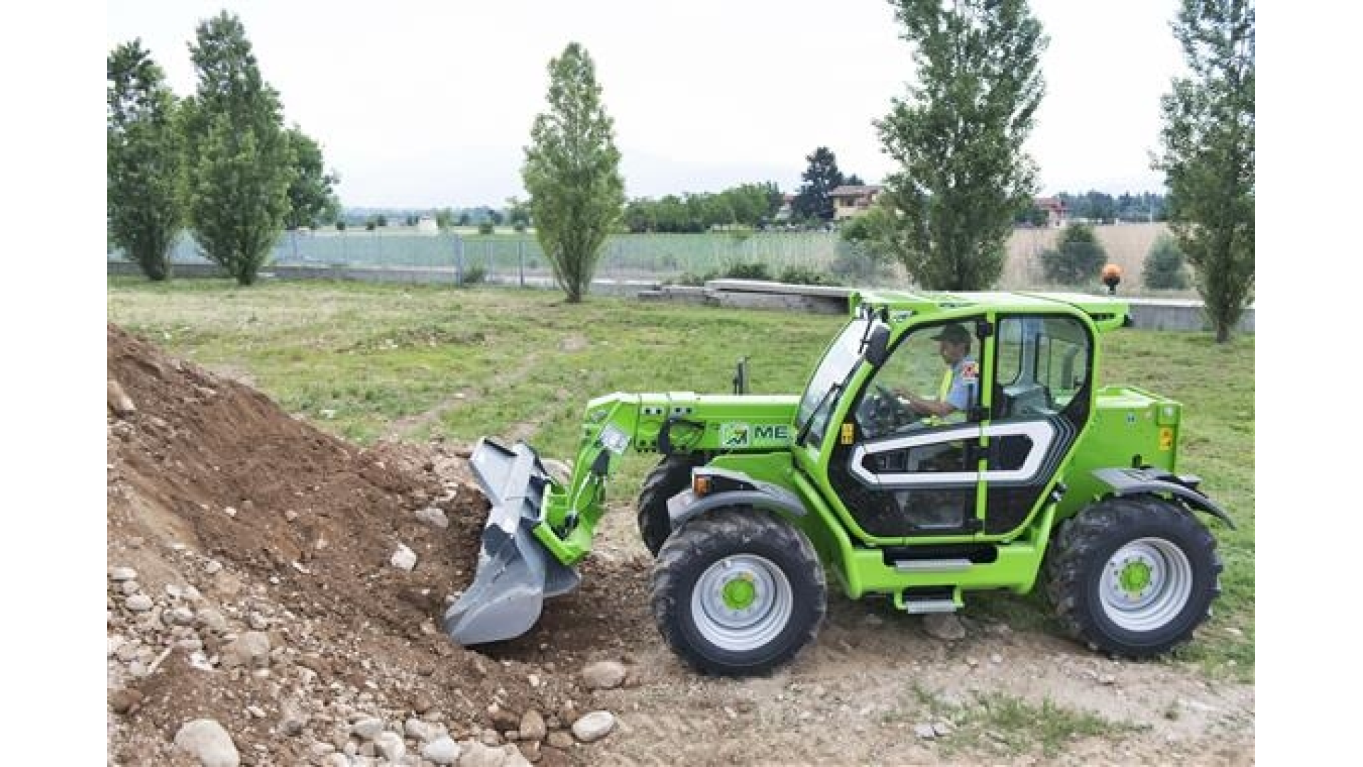 Merlo TurboFarmer 42.7 TT CS 145 CVTronic