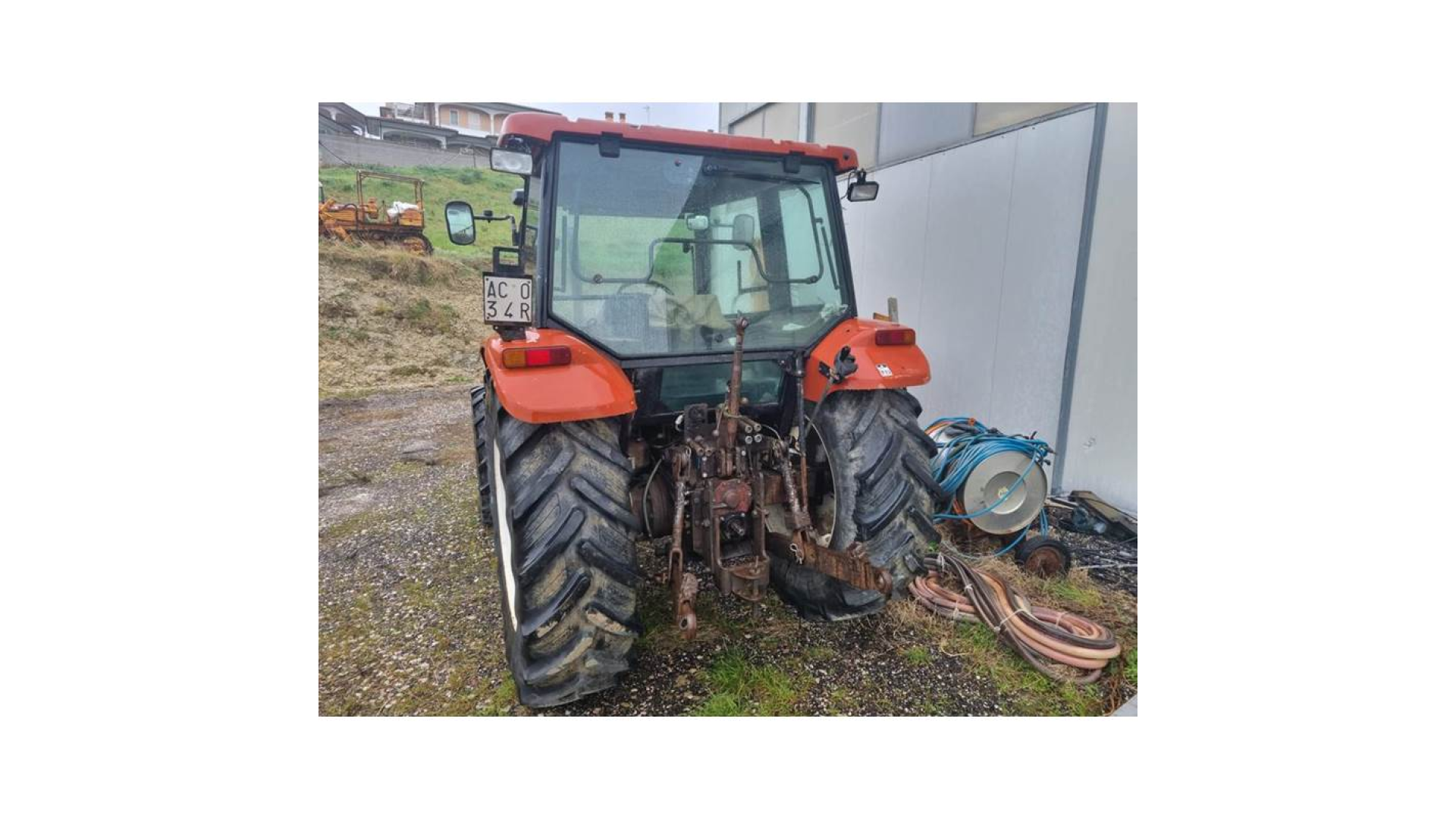 Trattore New Holland L85 DT usato