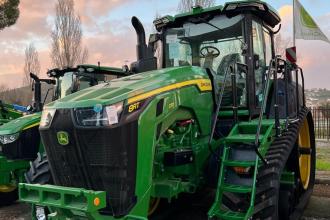 Trattore John Deere 8RT 370