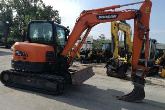 Escavatore Doosan DX63-3 usato
