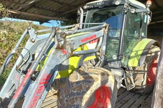 Trattore Claas Axos 330 CX usato